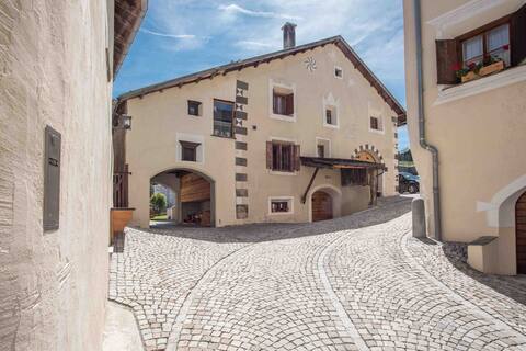 Chesa Paulina: Spacious Engadine house from 1550