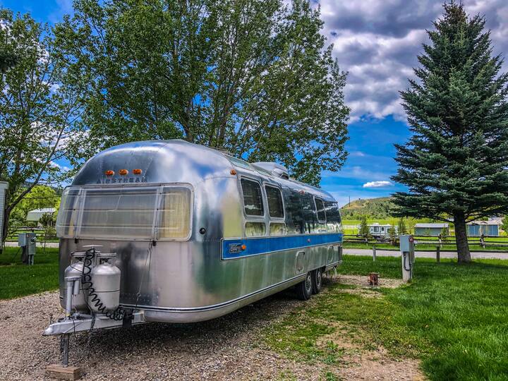 Swan Valley RV Park 1972 Groovy Airstream Campers/RVs for Rent in