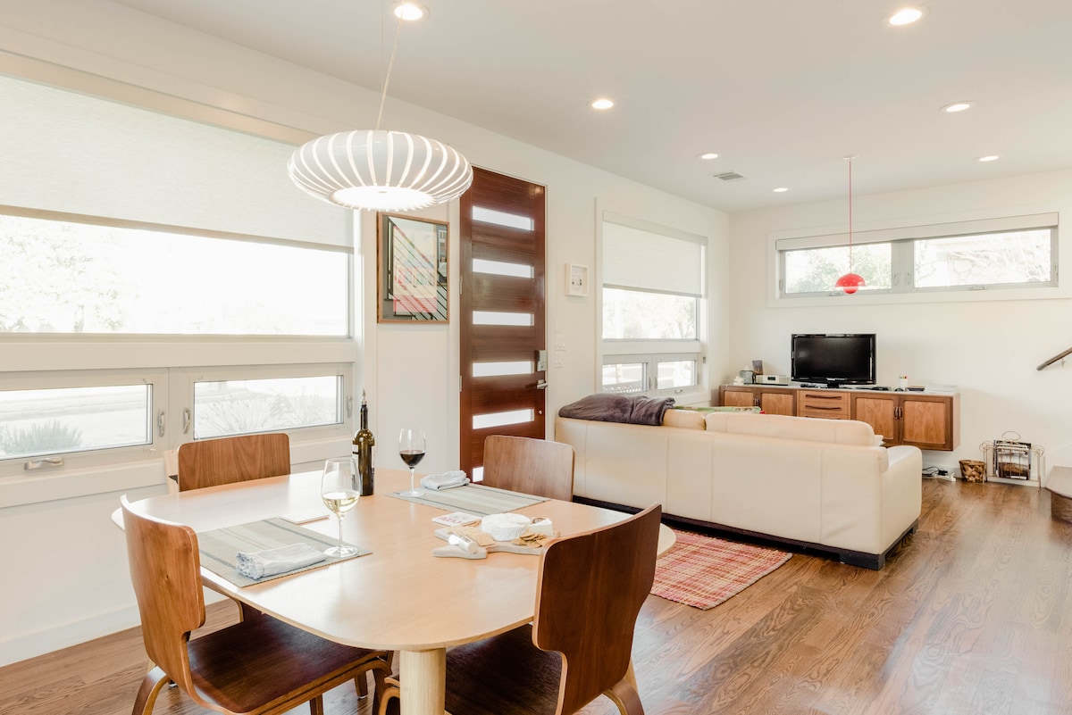 Spacious home in quiet, central neighborhood