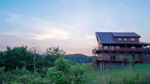 Top Rated Mountain Cabin- 6 rooms w/outdoor living