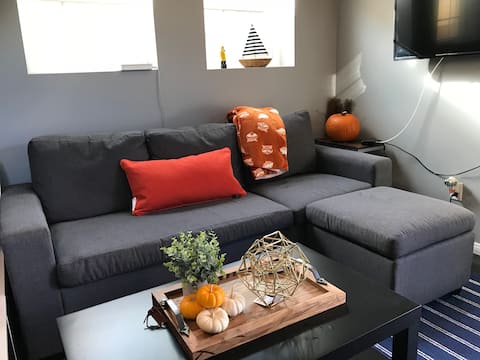 Popular Airbnb listing: By LAX & the beaches. in Hawthorne
