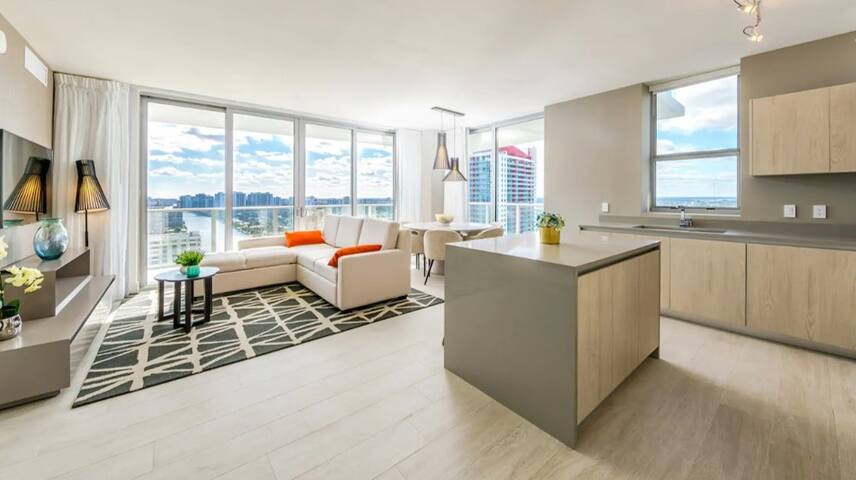 Hallandale Beach Luxury 3BR | Stunning 360° Views