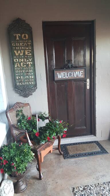 2x Bedroom Flatlet Entrance