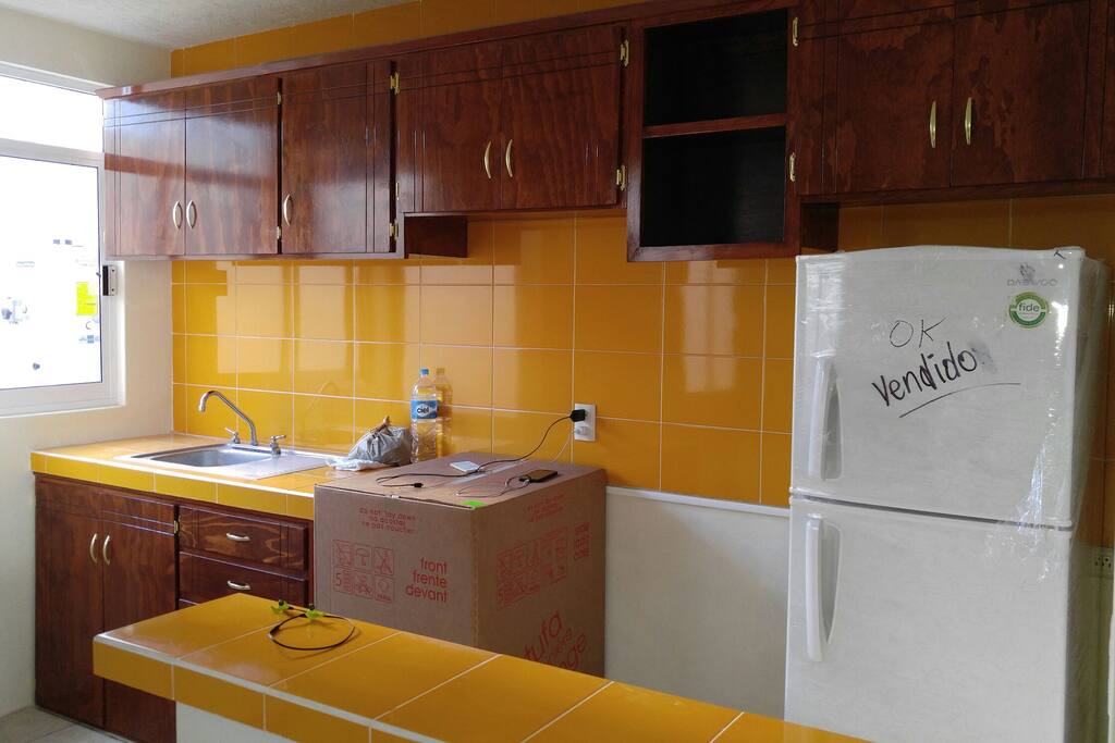 Cocina con todos sus utensilios