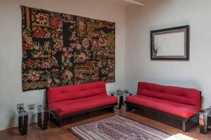 Casa de Barro. Beautiful Old Mexican House gallery image 4