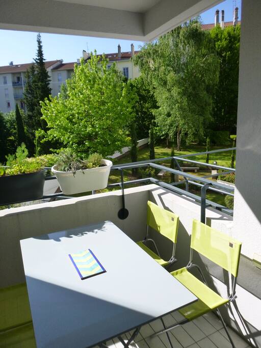 Le balcon