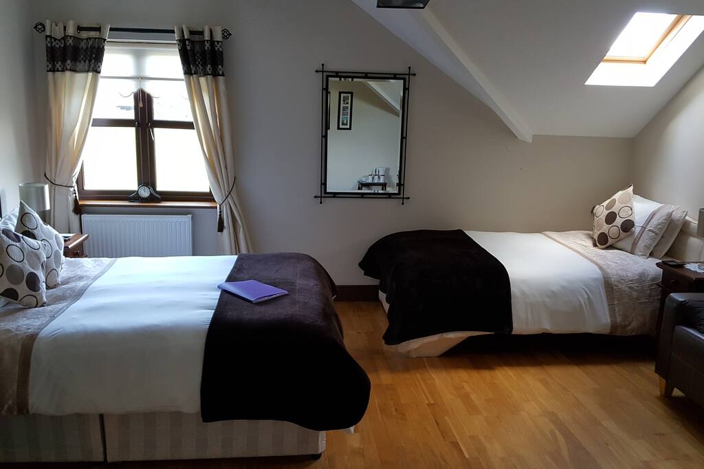 Treble Bedroom with King and Single Bed