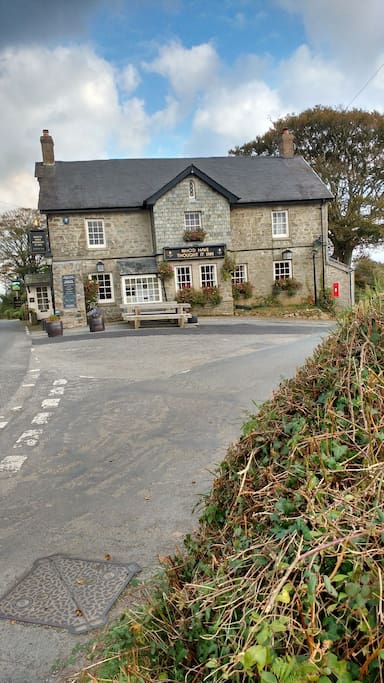 The local Pub 5min walk