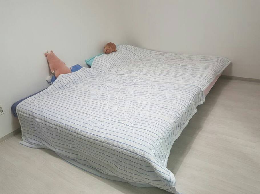 침실 1 침대 2대