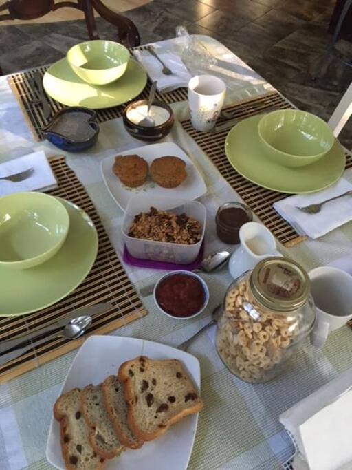 Un petit déjeuner BIO est servi jusqu'à 9h am