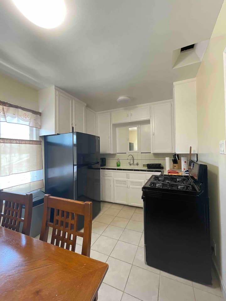 Beautiful Studio Apartment In City Of Southgate - コンプトン, CA