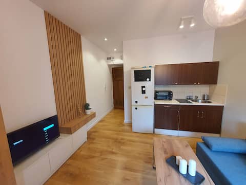 Popular Airbnb listing: Cozy studio in a good location in Szopienice Burowiec
