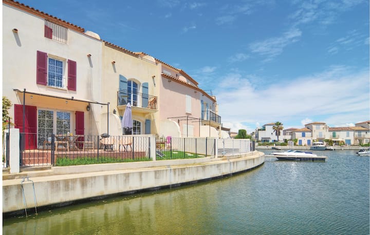 Awesome home in Aigues-Mortes with WiFi and 3 Bedrooms