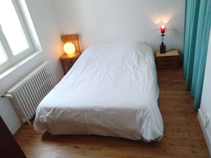 sovrum 2, på bottenvåningen 8,5 m²