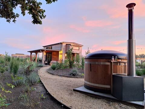 Tiny house with wellness and sports facilities