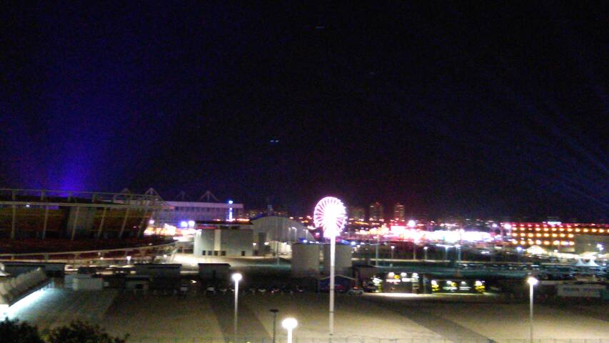 Alugue e festeje 40 anos do ROCK IN RIO! Aqui!