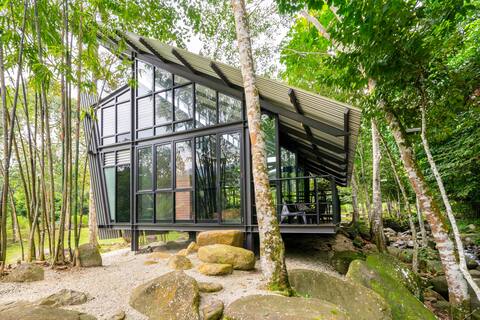 Tanah Larwina Retreat