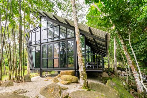 Tanah Larwina Retreat