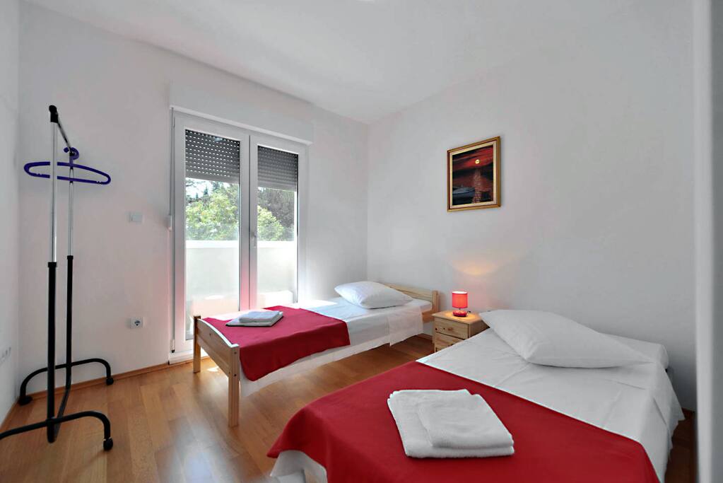 First room - 2 beds