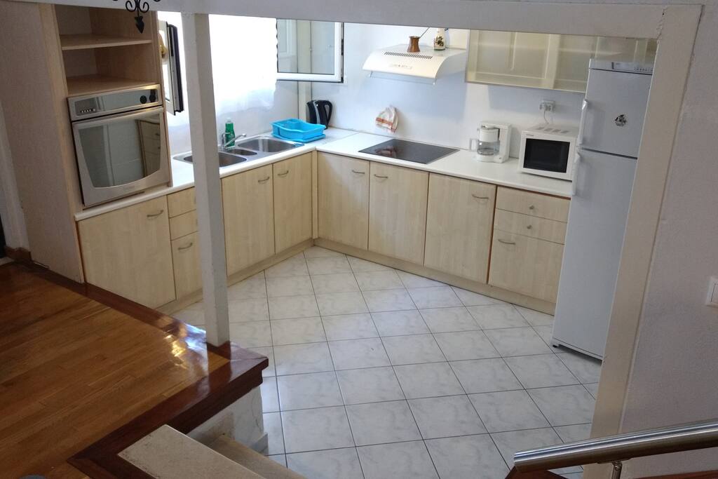 Fully equipped kitchen