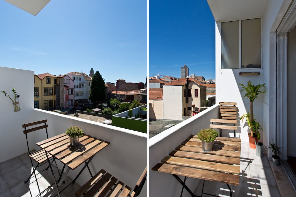 Small terrace to have great night talks while you drink a glass of wine.