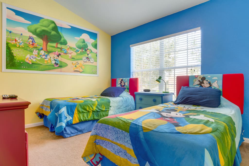 The perfect Mickey Mouse themed bedroom for the kids