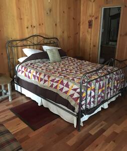 The Deer - Little Hawk Cabins