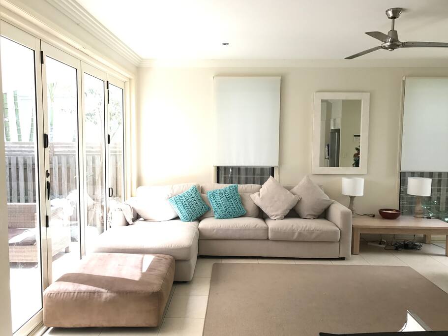 Second lounge
