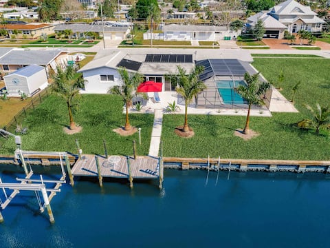 Modern  Florida Waterfront 4/3 Pool Gulf Boat Fish