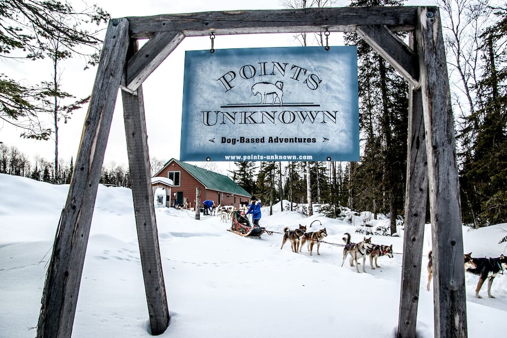 At the Points Unknown Guest Suite you can choose a dog sledding adventure in the fall and winter, immerse yourself in our off-grid lifestyle and/or you can passively enjoy the lifestyle as you visit other breathtaking natural sites in the area.