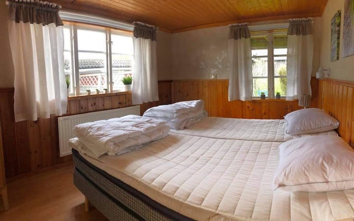Habitación con cama doble