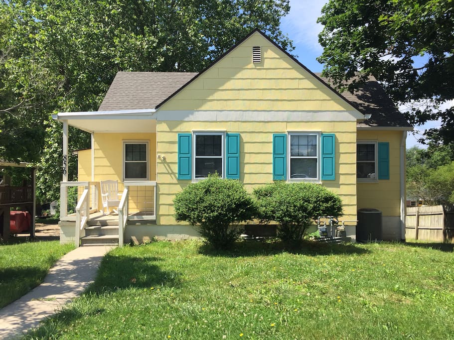 West Asheville Yellow Bungalow on Haywood Houses for Rent in