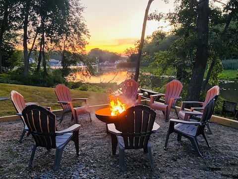 The Cove at Hance Point waterfront home North East