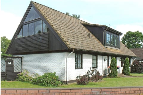 Large house close to golf, tennis and fishing