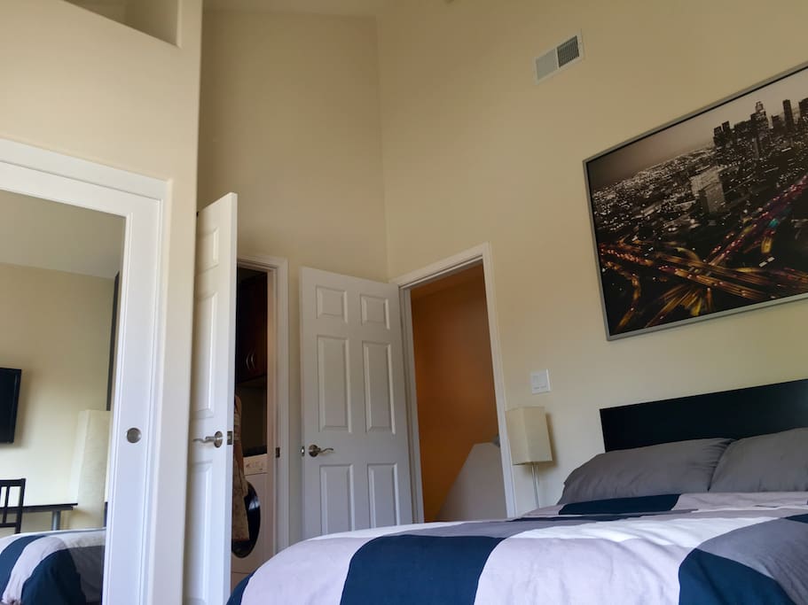 Spacious, vaulted ceilings.