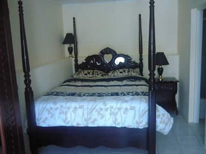 Pleasant Villa Clean Comfortable And Affordable. - Ocho Rios