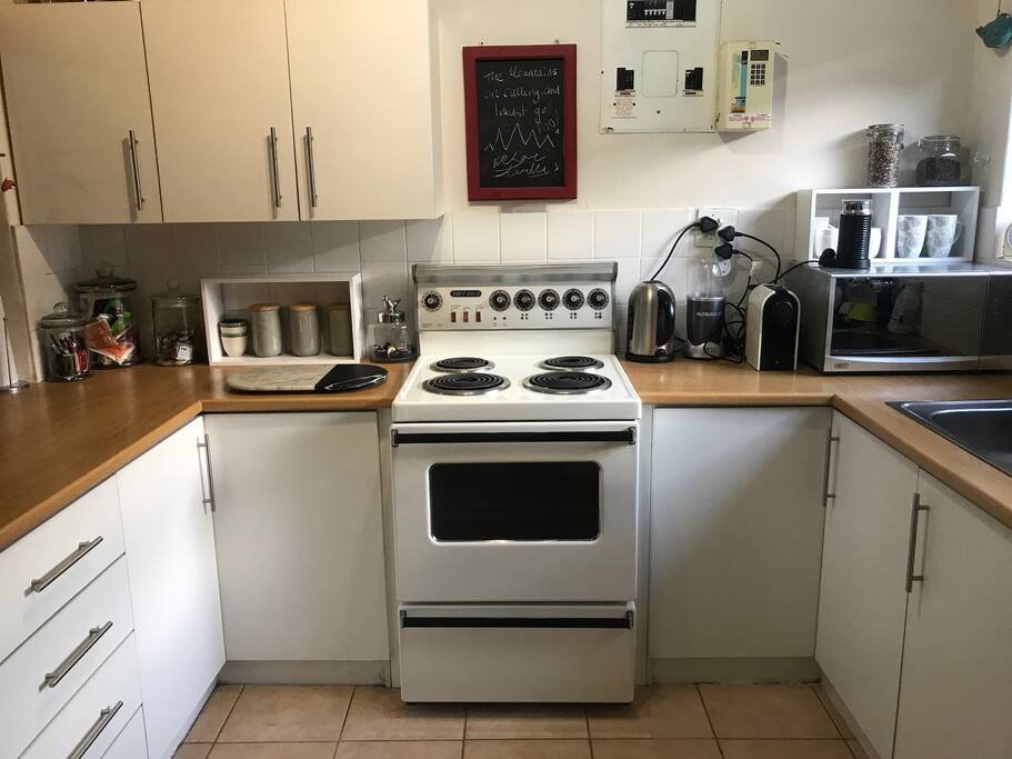 Fully equipped kitchen.