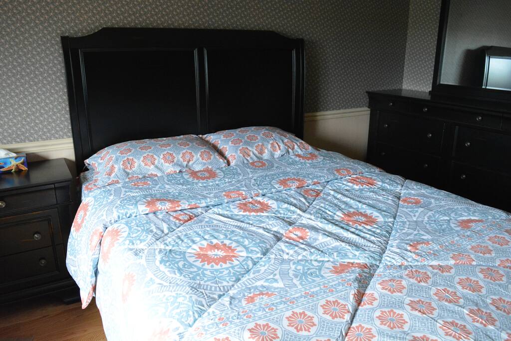 Bedsheets, pillowcases etc will be washed each time so they may be a different set