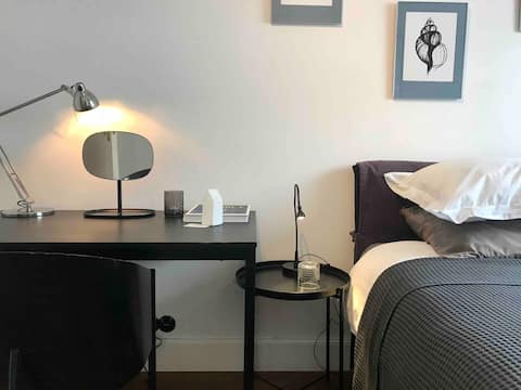 Room with Bathroom and Terrace in City Centre