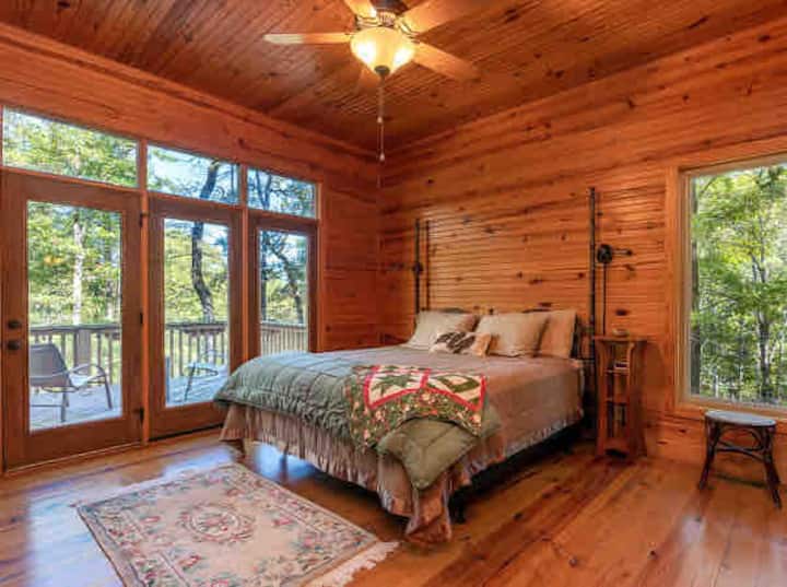 Top 10 Airbnb Vacation Rentals In Hot Springs Village, Arkansas