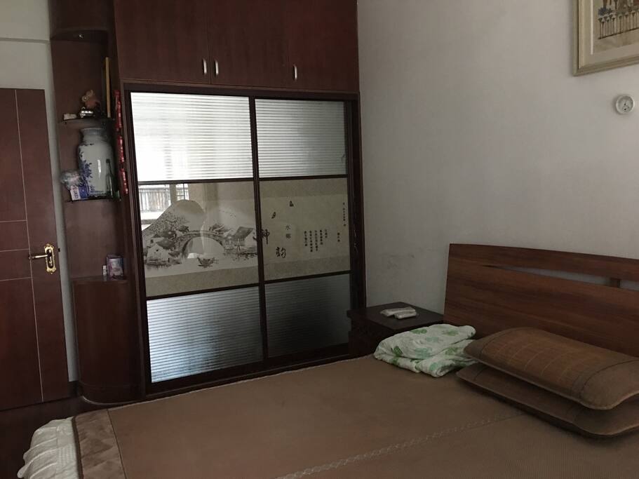 房间1