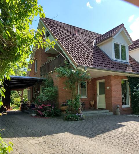 Beautiful, quiet apartment (100 ²) in the countryside