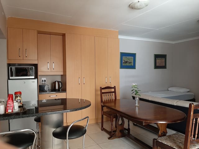 Cottage (Family / Group), Melville, Johannesburg