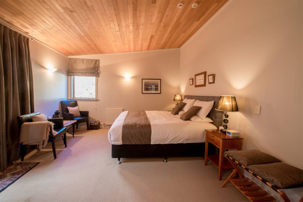 This is a 1 bedroom Suite- option to get an upgrade upon availability