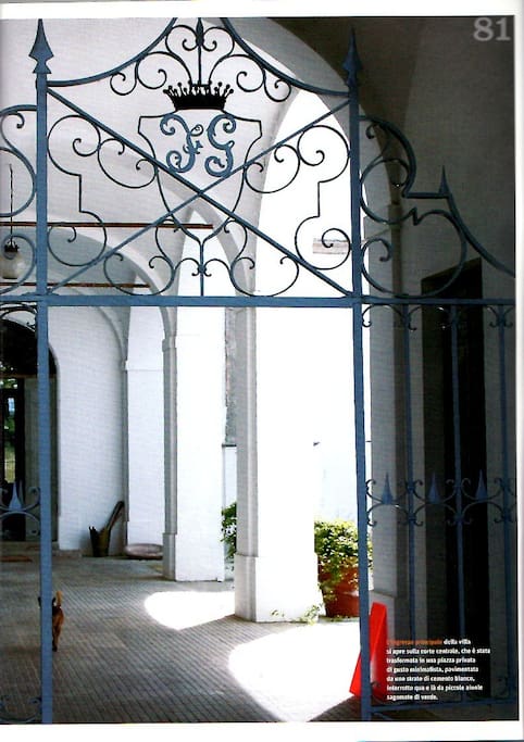 Il cancello alla corte Ph G. Odoni