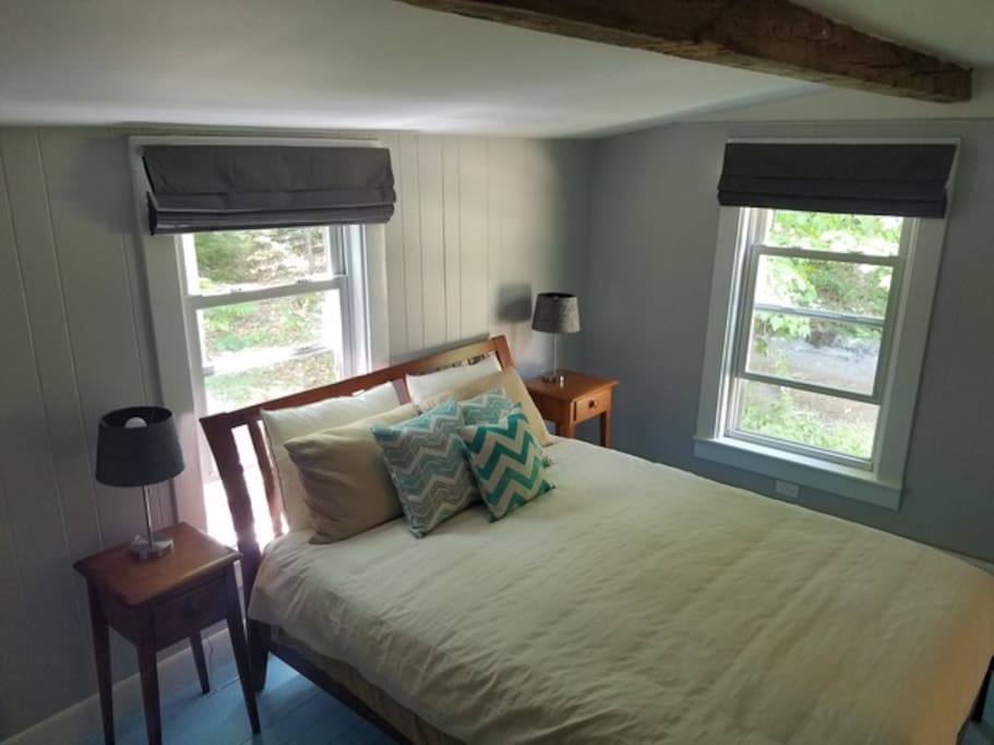 Bedroom # 1 - queen