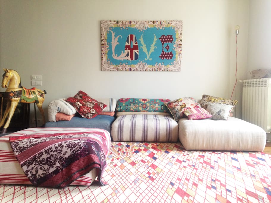LIVING ROOM 2