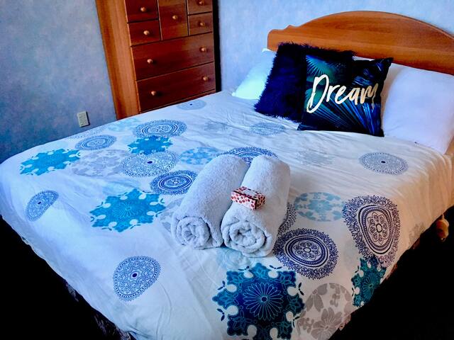 Airbnb Mayfield Vacation Rentals Places To Stay