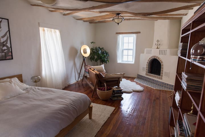ample spaces and corners for quiet reflection and inspiration