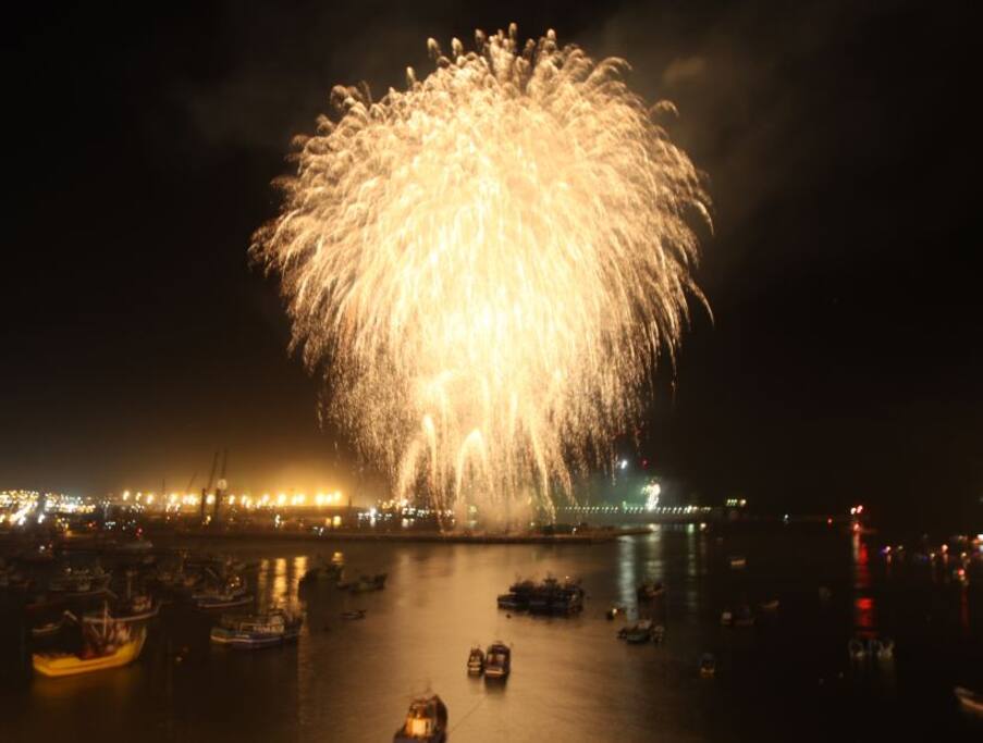 Vista imperdible de fuegos artificiales desde terraza común.